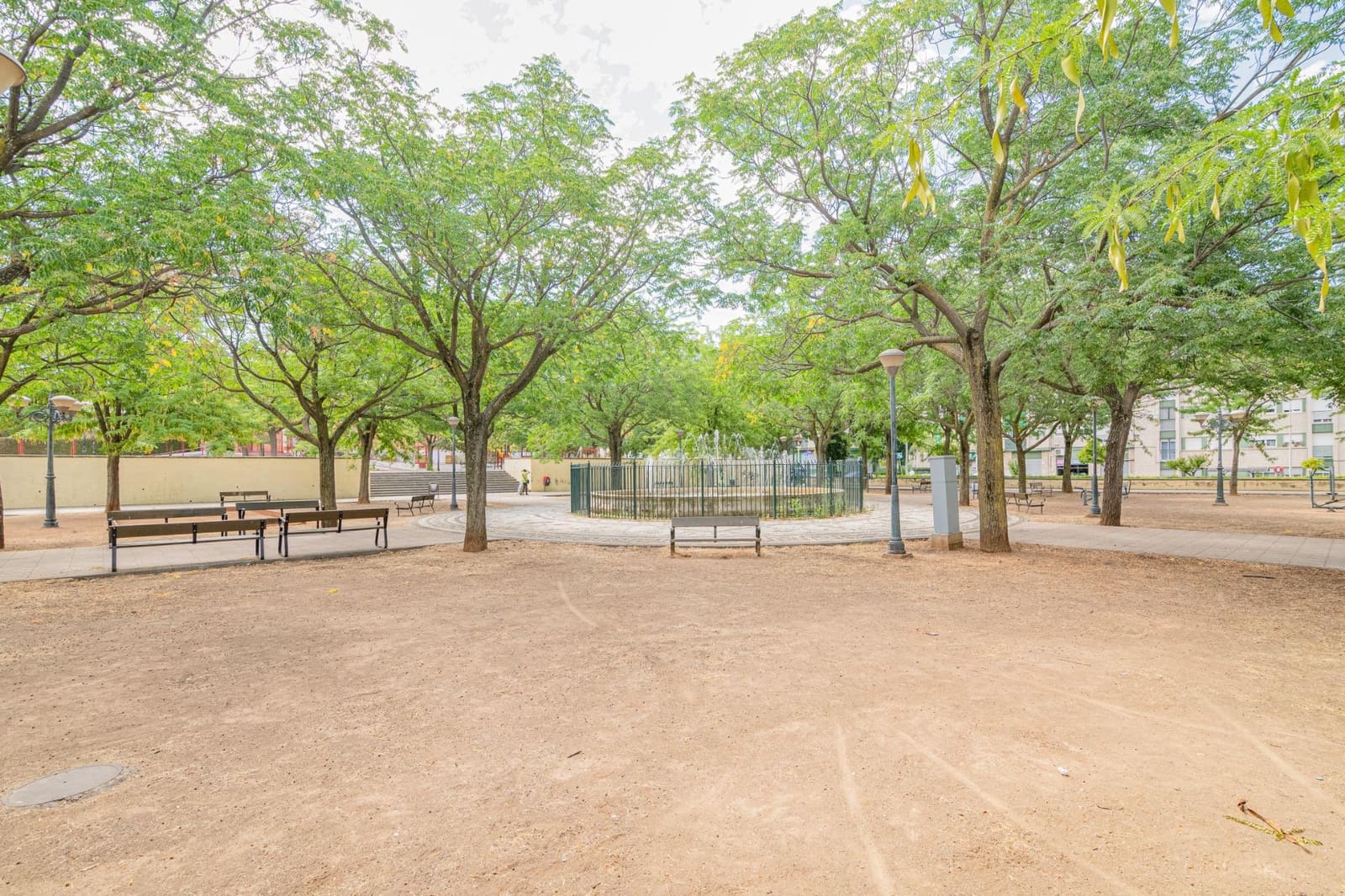 3 sovrum Lägenhet till salu i Granada stad med garage - 114 900 € (Ref: 9435129)