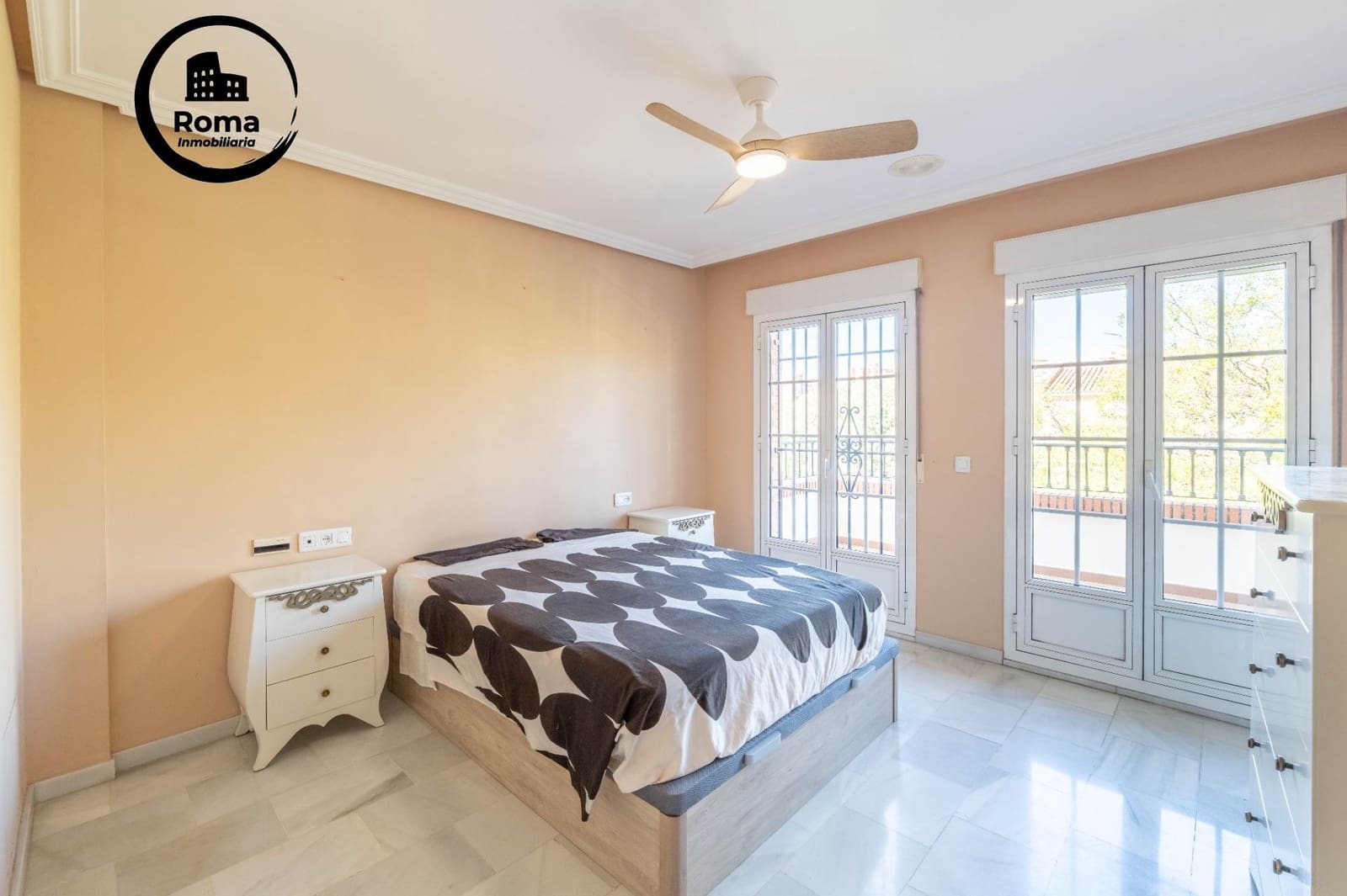 4 sovrum Lägenhet till salu i Granada stad - 489 000 € (Ref: 9435132)