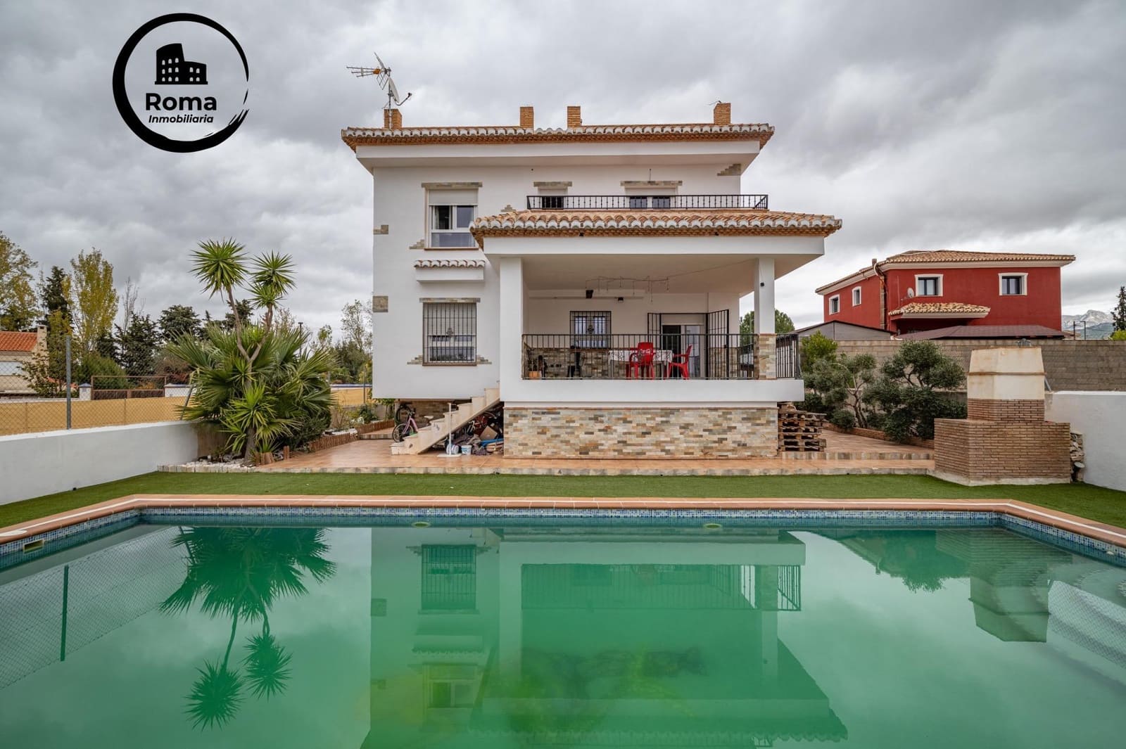 6 bedroom Villa for sale in Otura with pool garage - € 445,000 (Ref: 9435134)