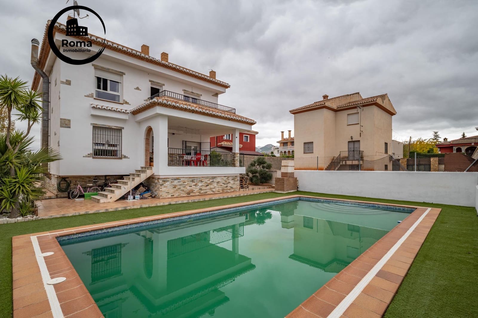6 bedroom Villa for sale in Otura with pool garage - € 445,000 (Ref: 9435134)