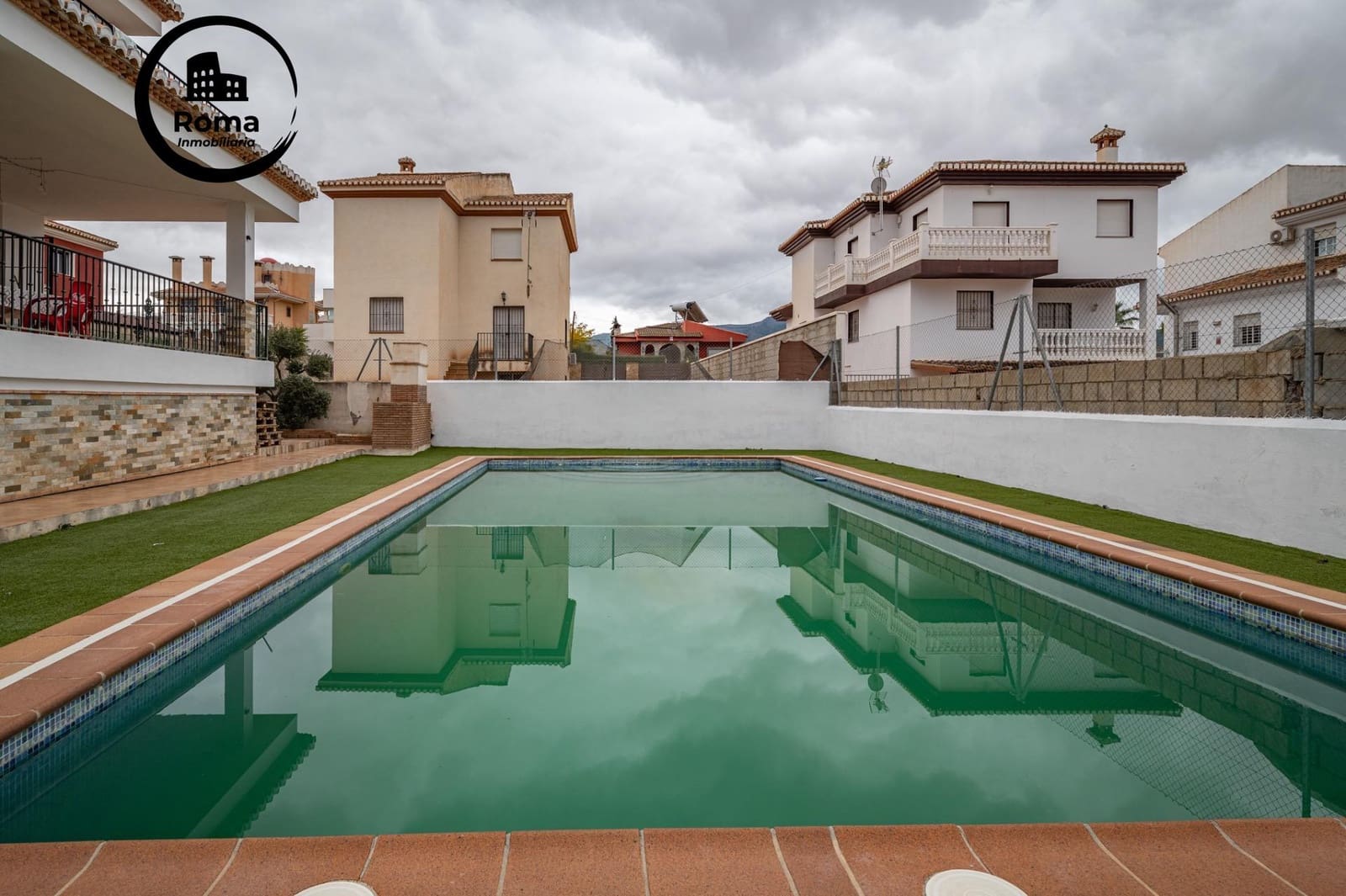 6 bedroom Villa for sale in Otura with pool garage - € 445,000 (Ref: 9435134)