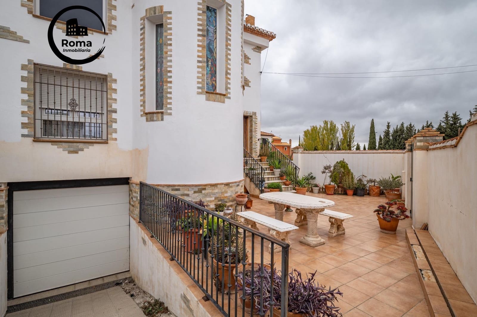 6 bedroom Villa for sale in Otura with pool garage - € 445,000 (Ref: 9435134)