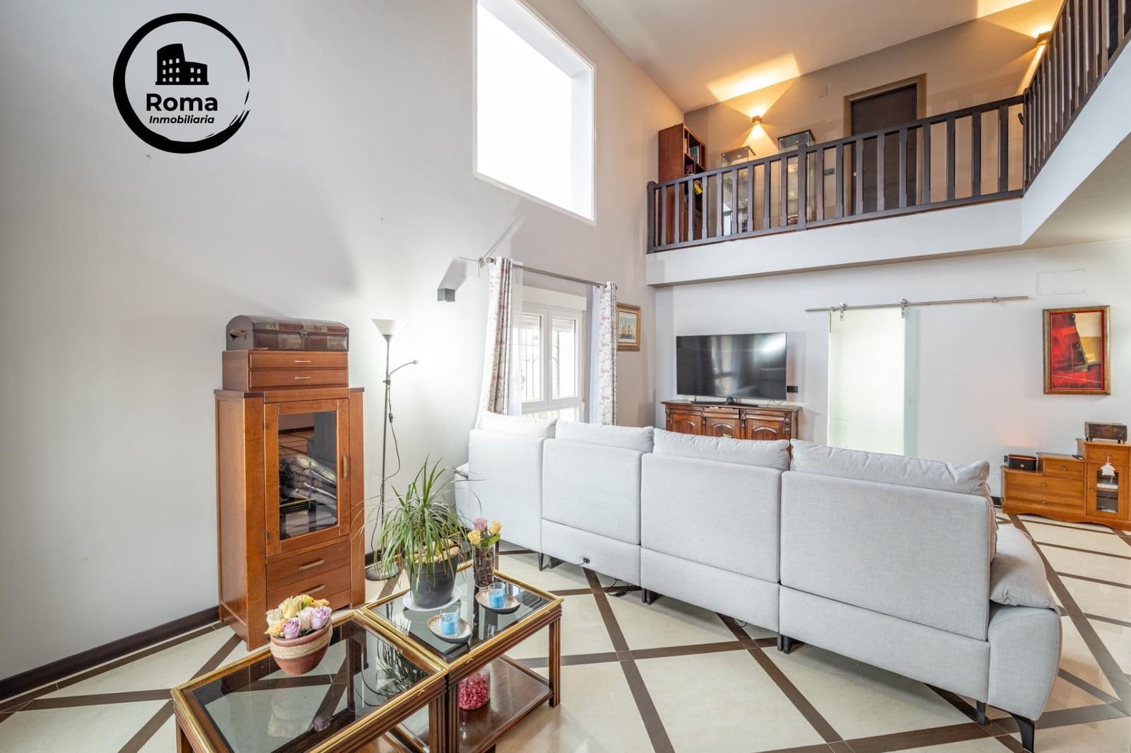 6 bedroom Villa for sale in Otura with pool garage - € 445,000 (Ref: 9435134)