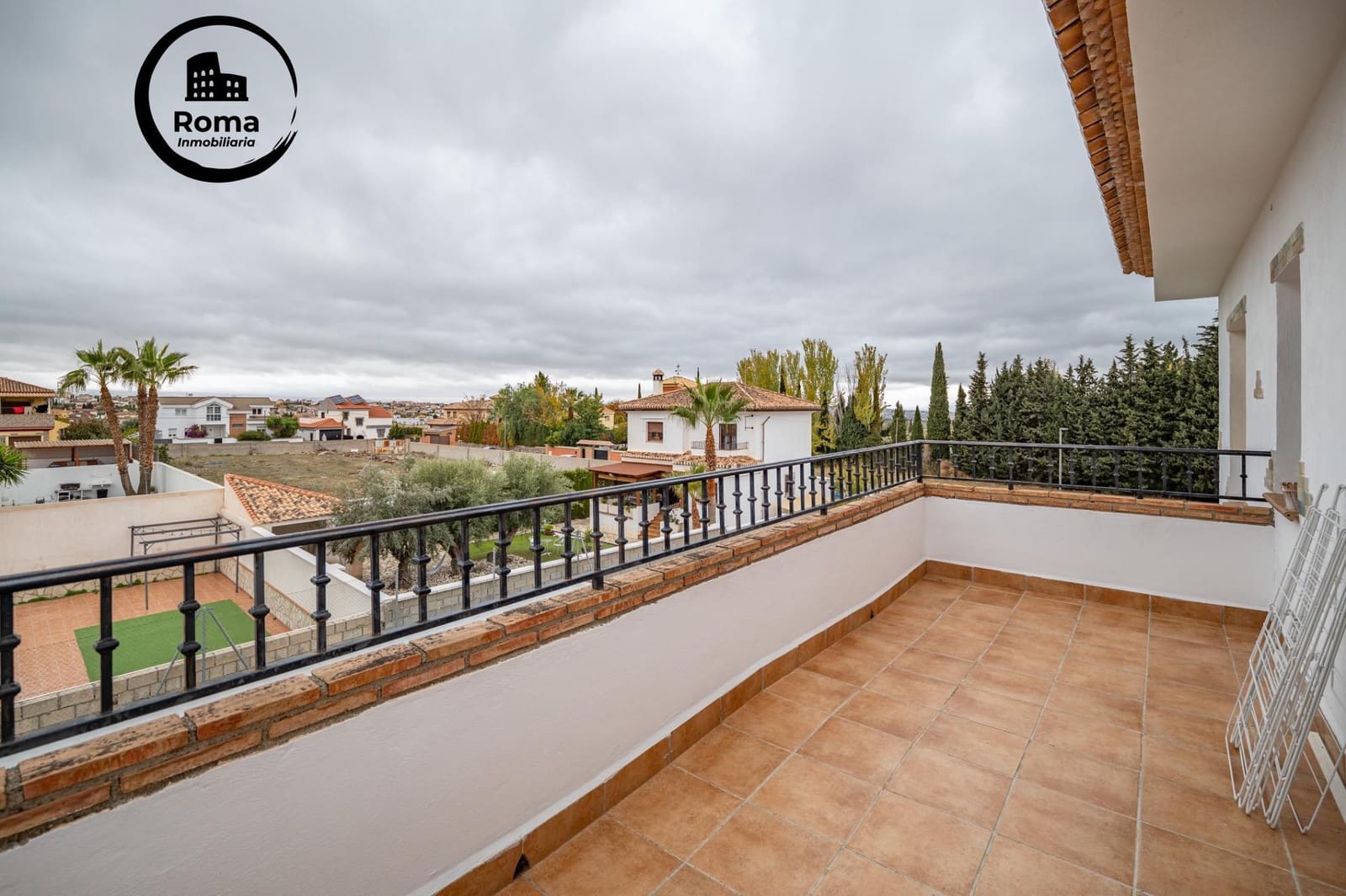 6 bedroom Villa for sale in Otura with pool garage - € 445,000 (Ref: 9435134)