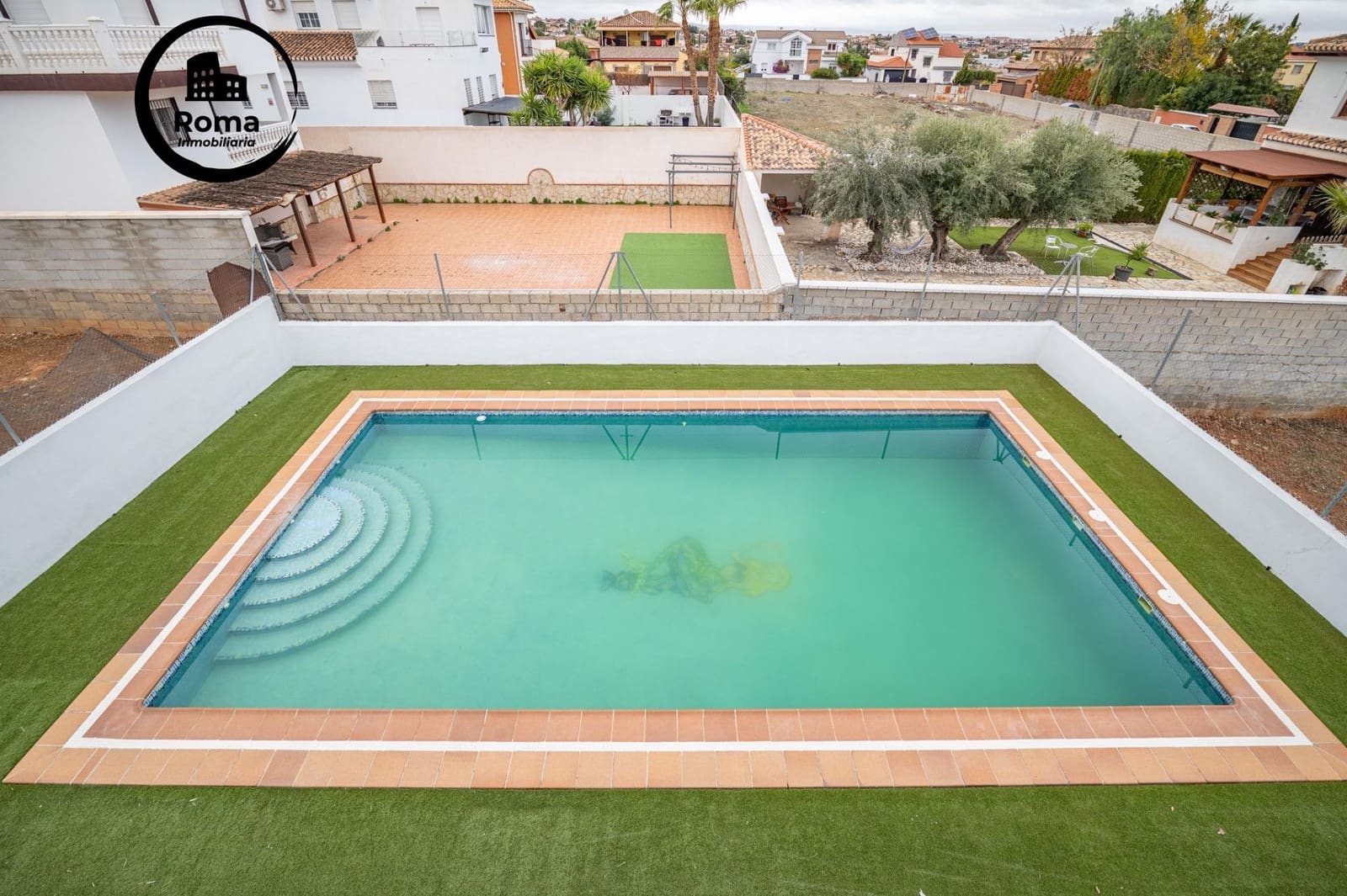 6 bedroom Villa for sale in Otura with pool garage - € 445,000 (Ref: 9435134)