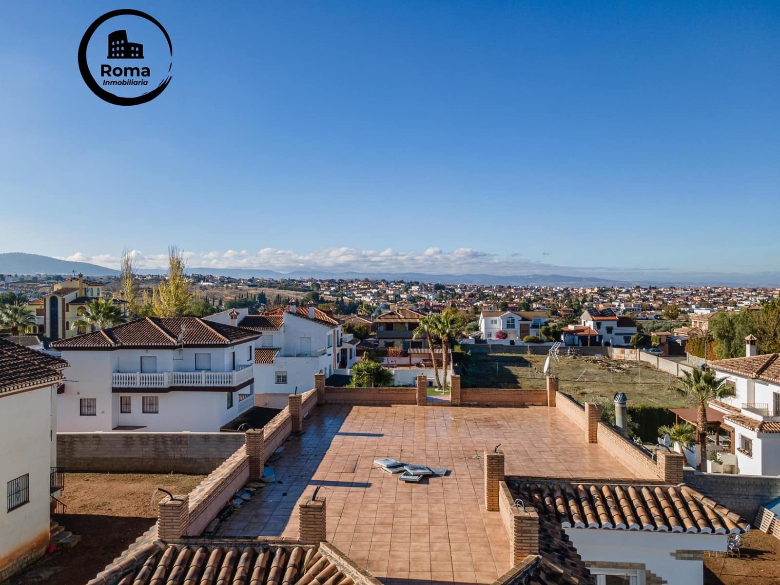 6 bedroom Villa for sale in Otura with pool garage - € 445,000 (Ref: 9435134)