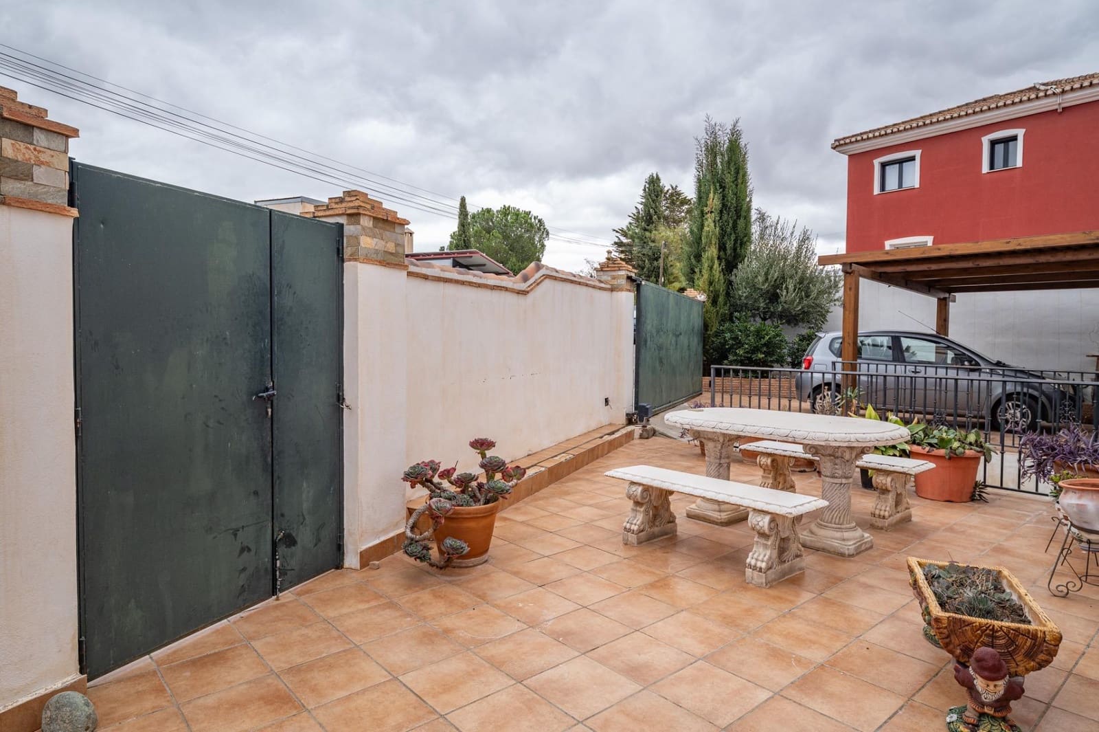 6 bedroom Villa for sale in Otura with pool garage - € 445,000 (Ref: 9435138)