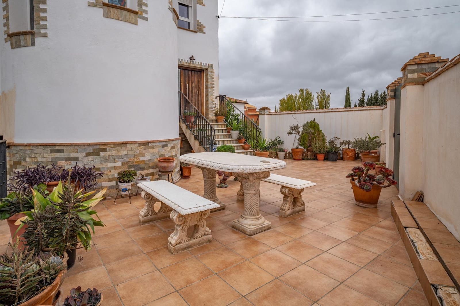 6 bedroom Villa for sale in Otura with pool garage - € 445,000 (Ref: 9435138)