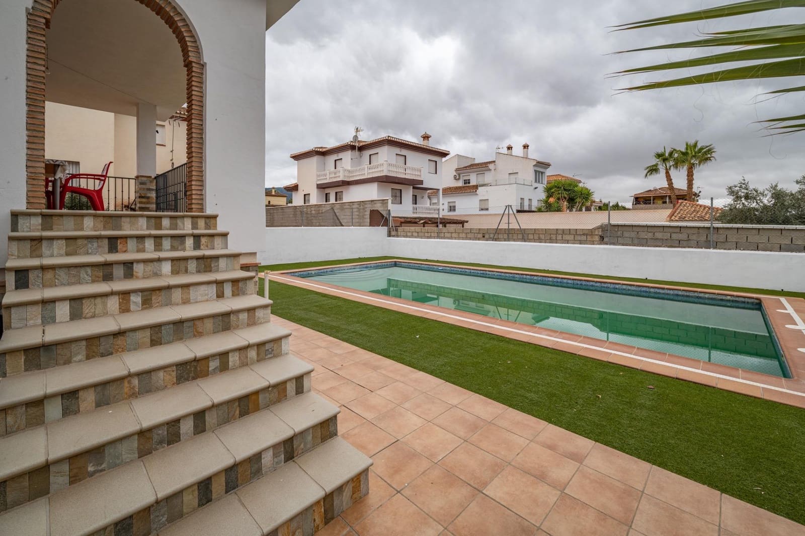 6 bedroom Villa for sale in Otura with pool garage - € 445,000 (Ref: 9435138)