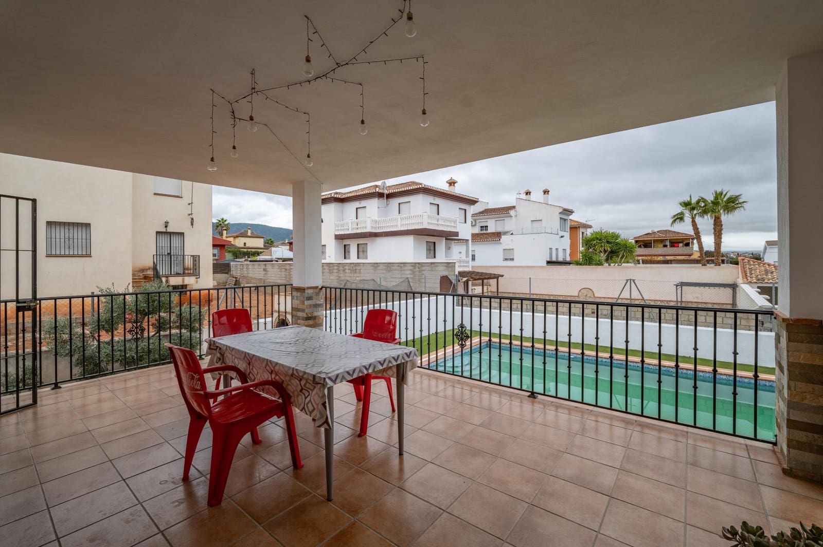 6 bedroom Villa for sale in Otura with pool garage - € 445,000 (Ref: 9435138)