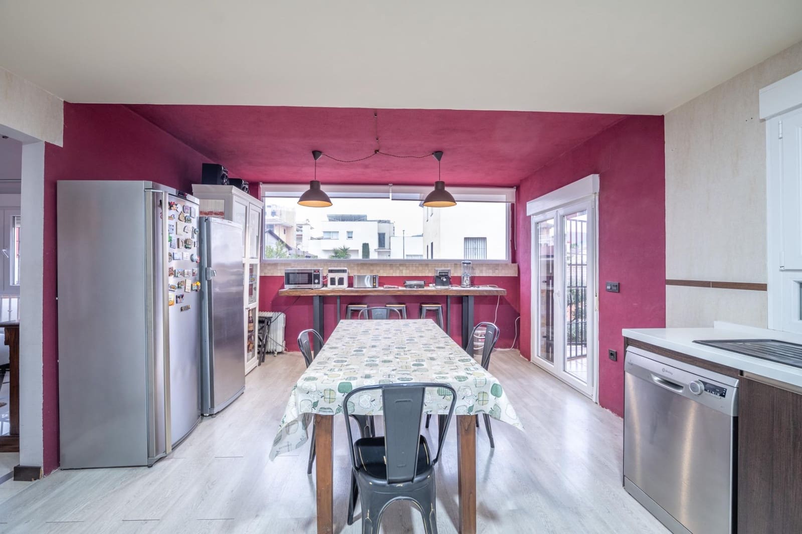 6 bedroom Villa for sale in Otura with pool garage - € 445,000 (Ref: 9435138)