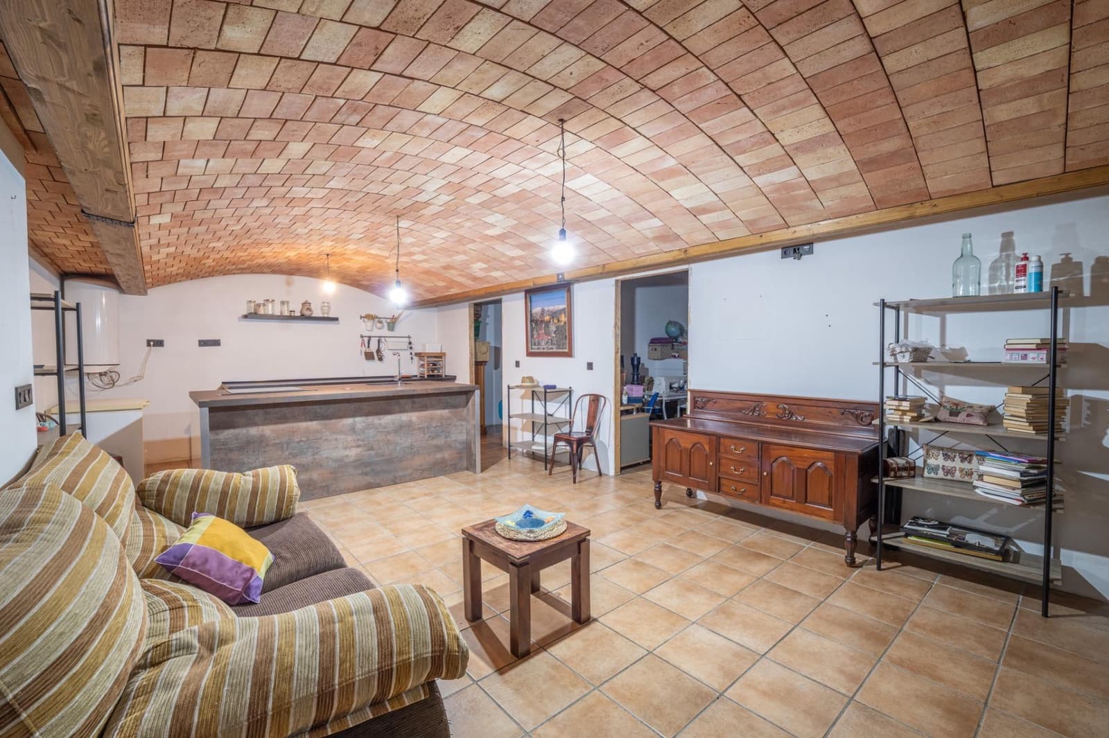 6 bedroom Villa for sale in Otura with pool garage - € 445,000 (Ref: 9435138)