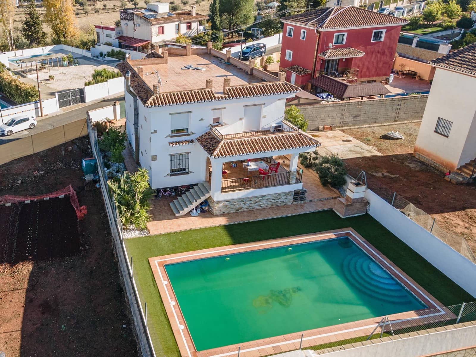 6 bedroom Villa for sale in Otura with pool garage - € 445,000 (Ref: 9435138)