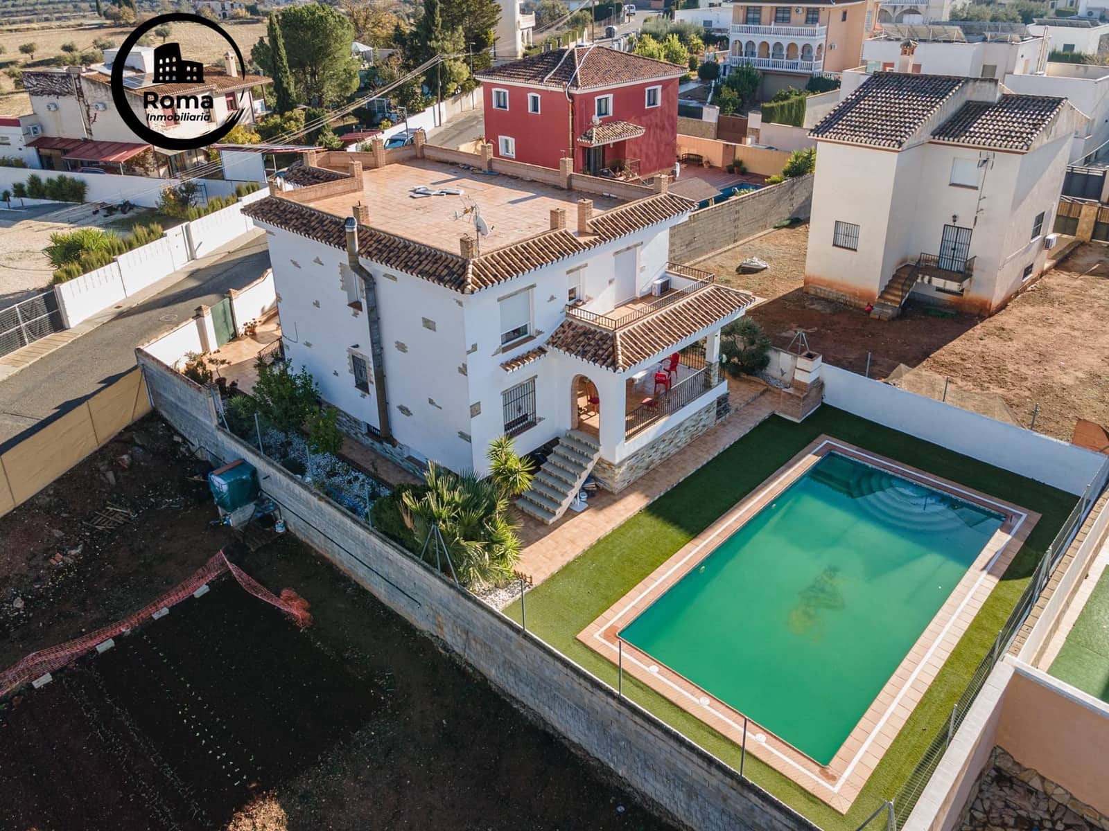 6 soveværelse Villa til salg i Otura med swimmingpool garage - € 445.000 (Ref: 9440681)