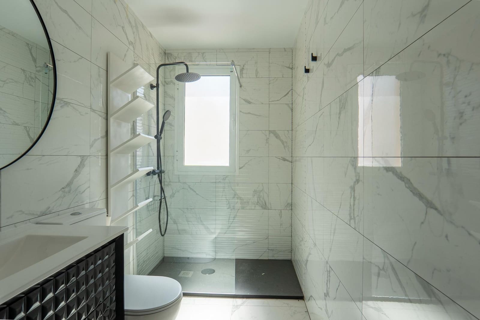 4 bedroom Villa for sale in Dilar with pool garage - € 280,000 (Ref: 9440691)