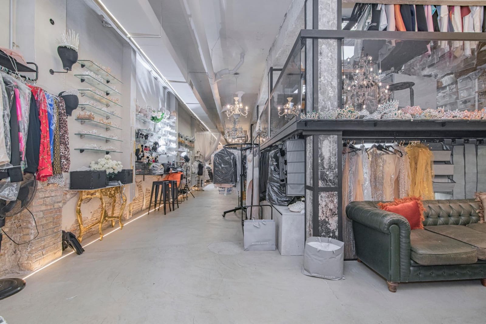 Commercieel te koop in Granada stad - € 272.000 (Ref: 9440705)