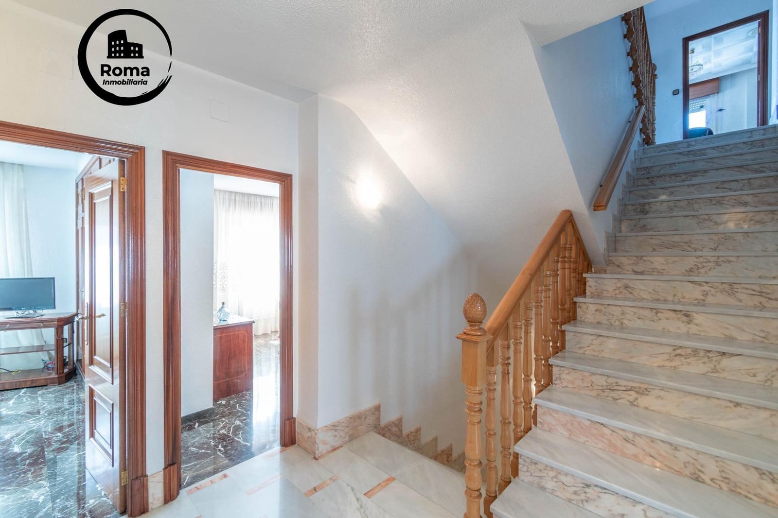 5 camera da letto Villetta Bifamiliare in vendita in Jun con garage - 270.000 € (Rif: 9440710)