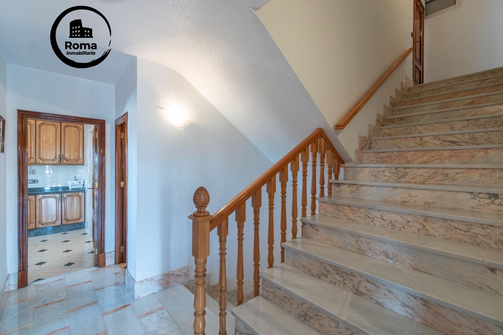 5 camera da letto Villetta Bifamiliare in vendita in Jun con garage - 270.000 € (Rif: 9440710)