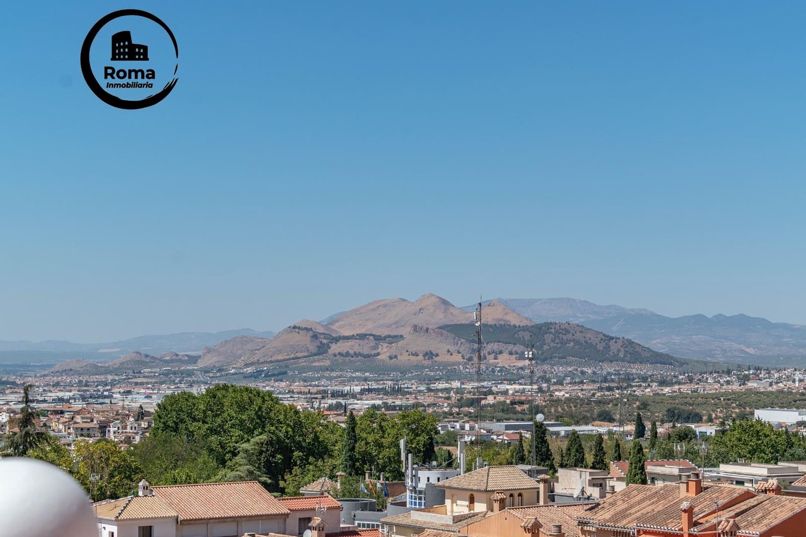 5 camera da letto Villetta Bifamiliare in vendita in Jun con garage - 270.000 € (Rif: 9440710)