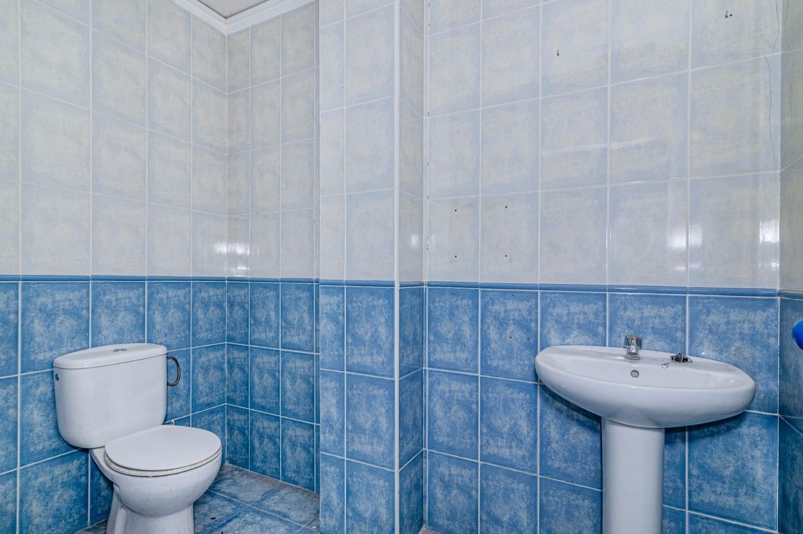 Commercieel te koop in Atarfe - € 78.000 (Ref: 9446483)