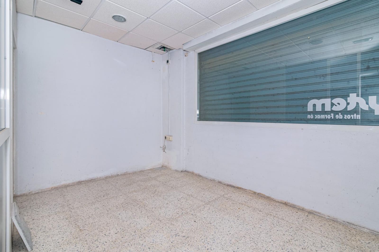 Commercieel te koop in Atarfe - € 78.000 (Ref: 9446483)