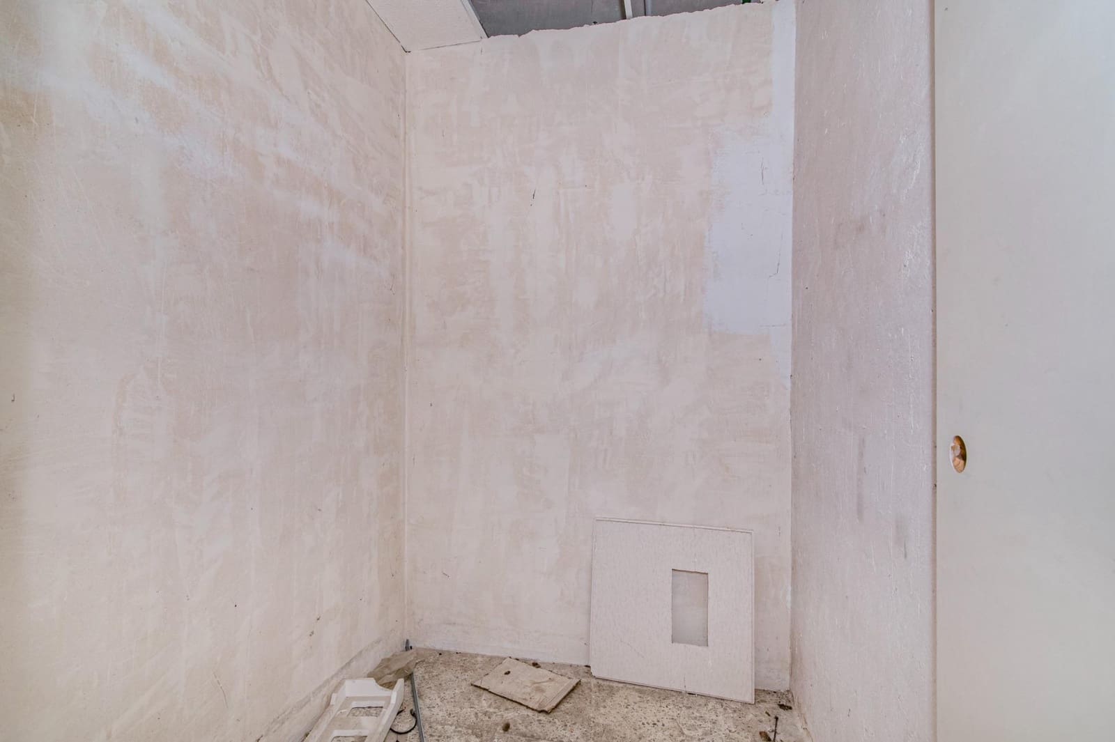 Commercieel te koop in Atarfe - € 78.000 (Ref: 9446483)