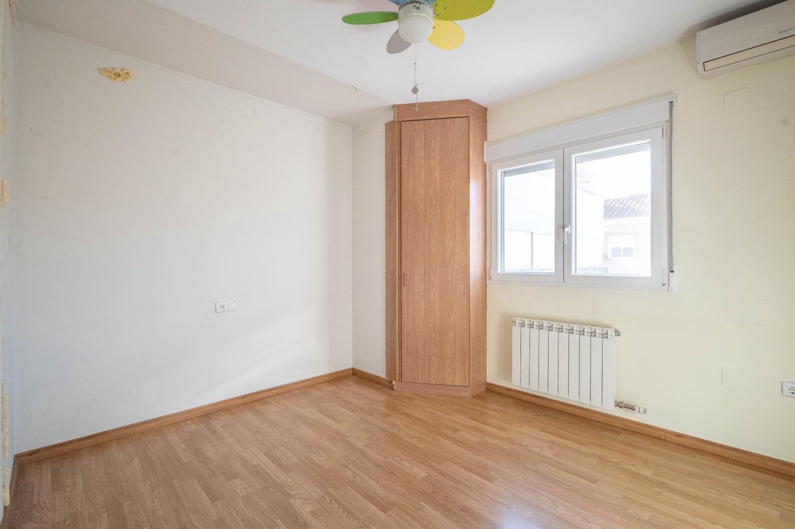 4 soverom Rekkehus til salgs i Cullar Vega med garasje - € 245 000 (Ref: 9446485)