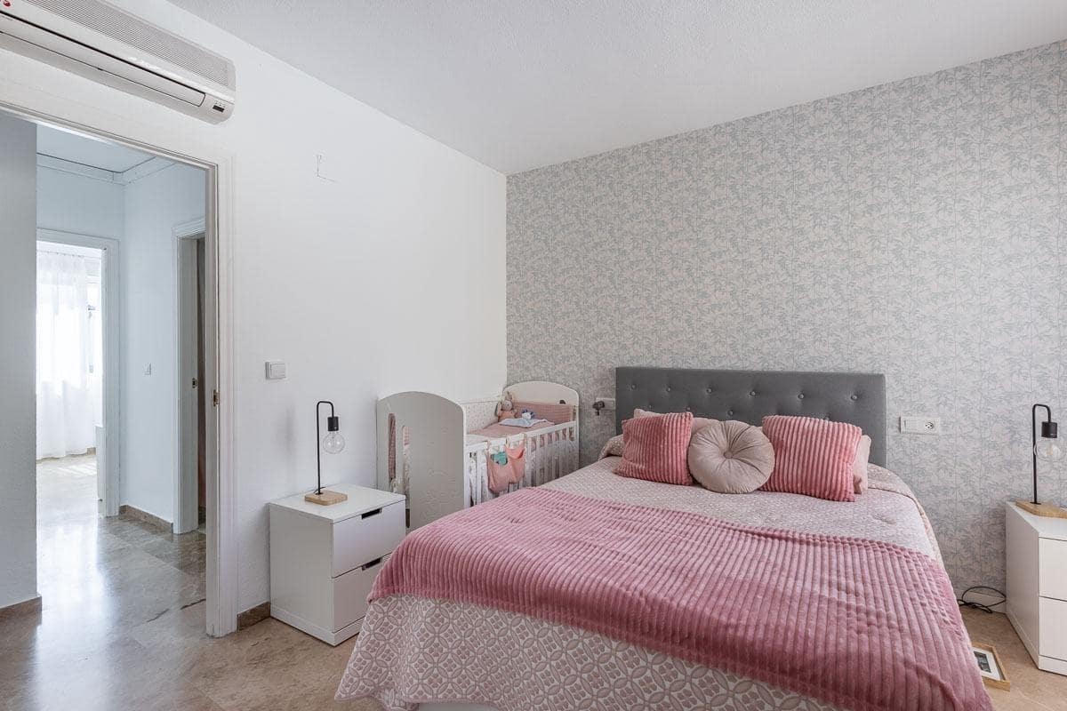 3 sypialnia Dom szeregowy na sprzedaż w Ogijares z garażem - 225 000 € (Ref: 9446488)