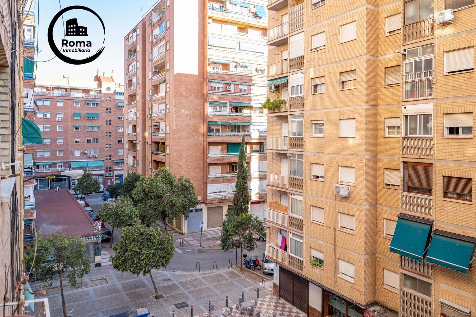 Piso de 3 habitaciones en Granada ciudad en venta - 220.000 € (Ref: 9446489)