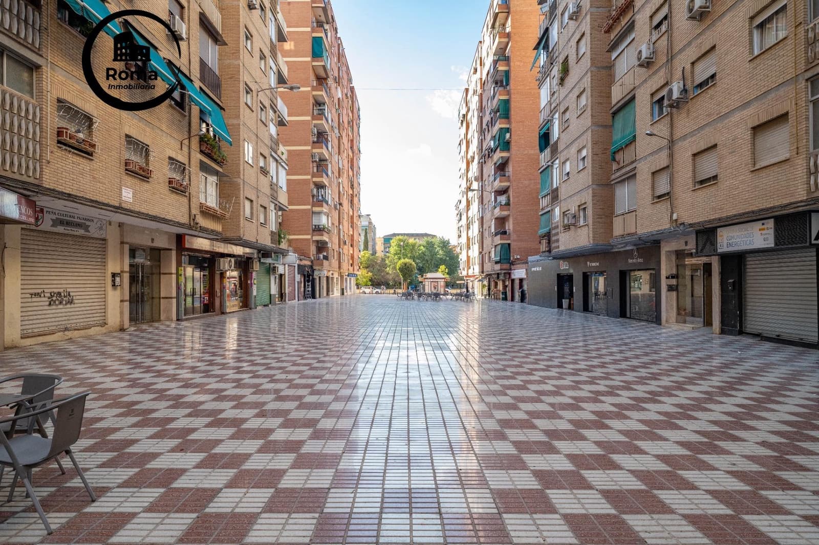 Piso de 3 habitaciones en Granada ciudad en venta - 220.000 € (Ref: 9446489)