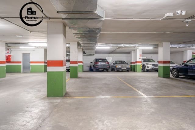 Garage til salg i Granada by - € 46.000 (Ref: 9449438)