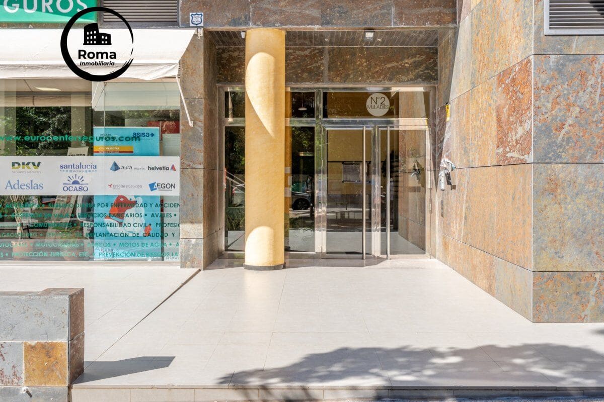 Garage til salg i Granada by - € 46.000 (Ref: 9449438)