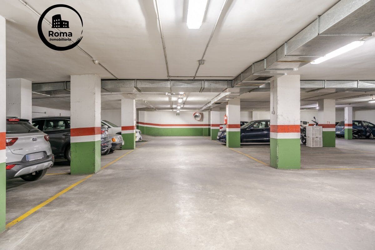 Garage til salg i Granada by - € 46.000 (Ref: 9449438)