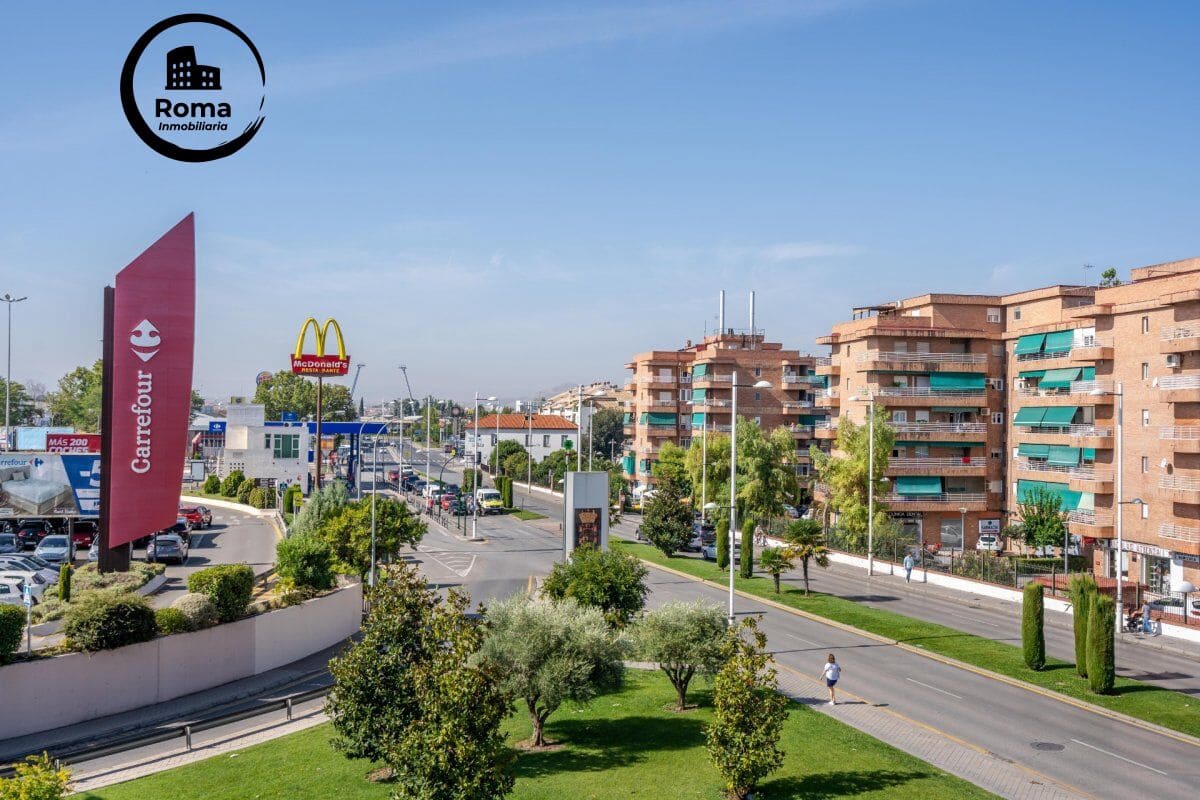 Garage til salg i Granada by - € 46.000 (Ref: 9449438)