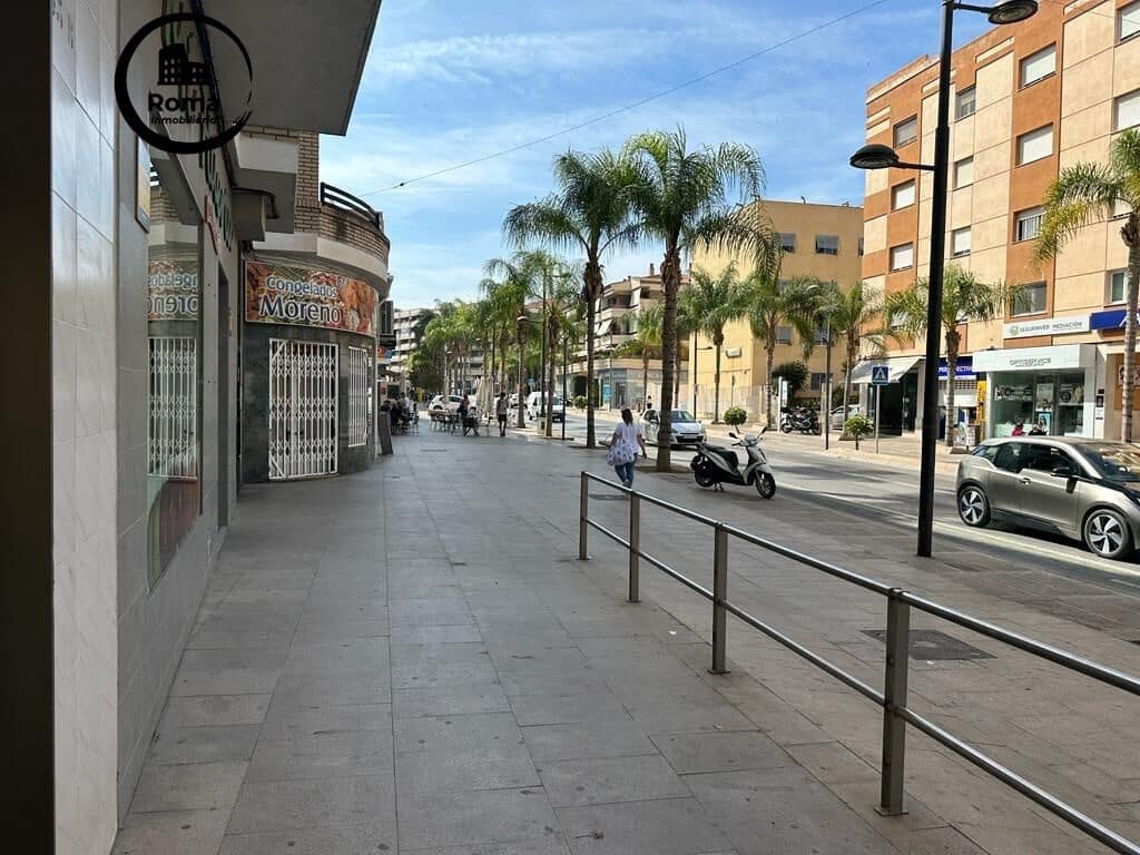 Commercieel te koop in Motril - € 259.075 (Ref: 9449440)