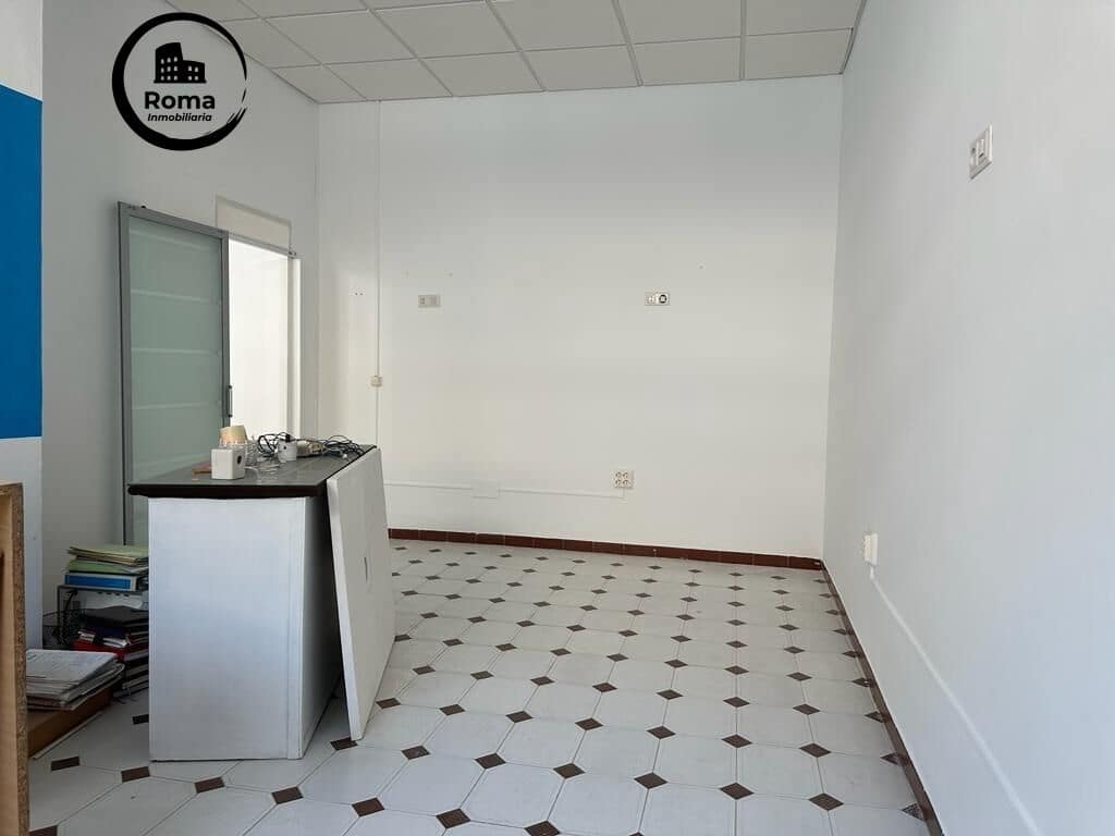 Commercieel te koop in Motril - € 259.075 (Ref: 9449440)
