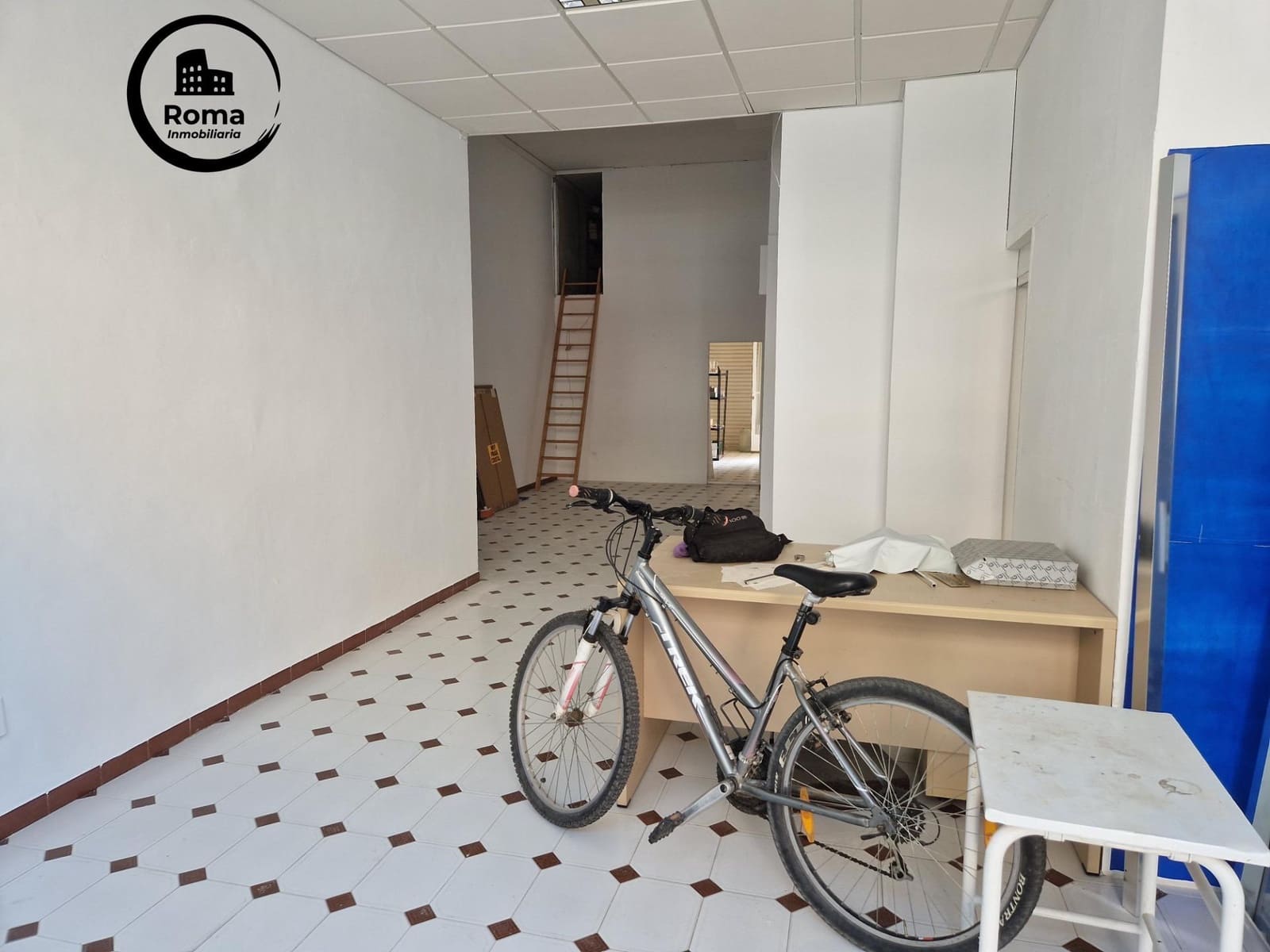 Commercieel te koop in Motril - € 259.075 (Ref: 9449440)