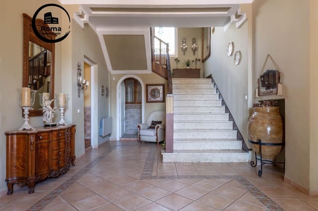 5 soveværelse Villa til salg i Ogíjares med swimmingpool - € 725.000 (Ref: 9449442)