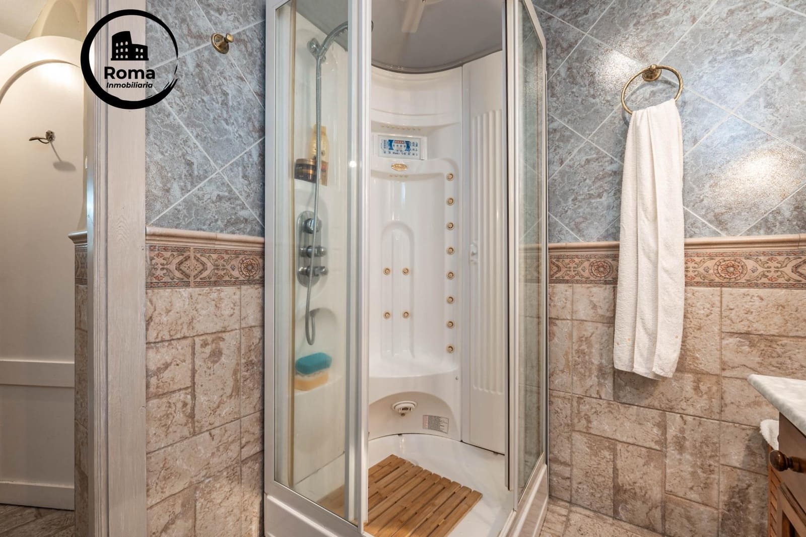 5 soveværelse Villa til salg i Ogijares med swimmingpool - € 725.000 (Ref: 9449442)