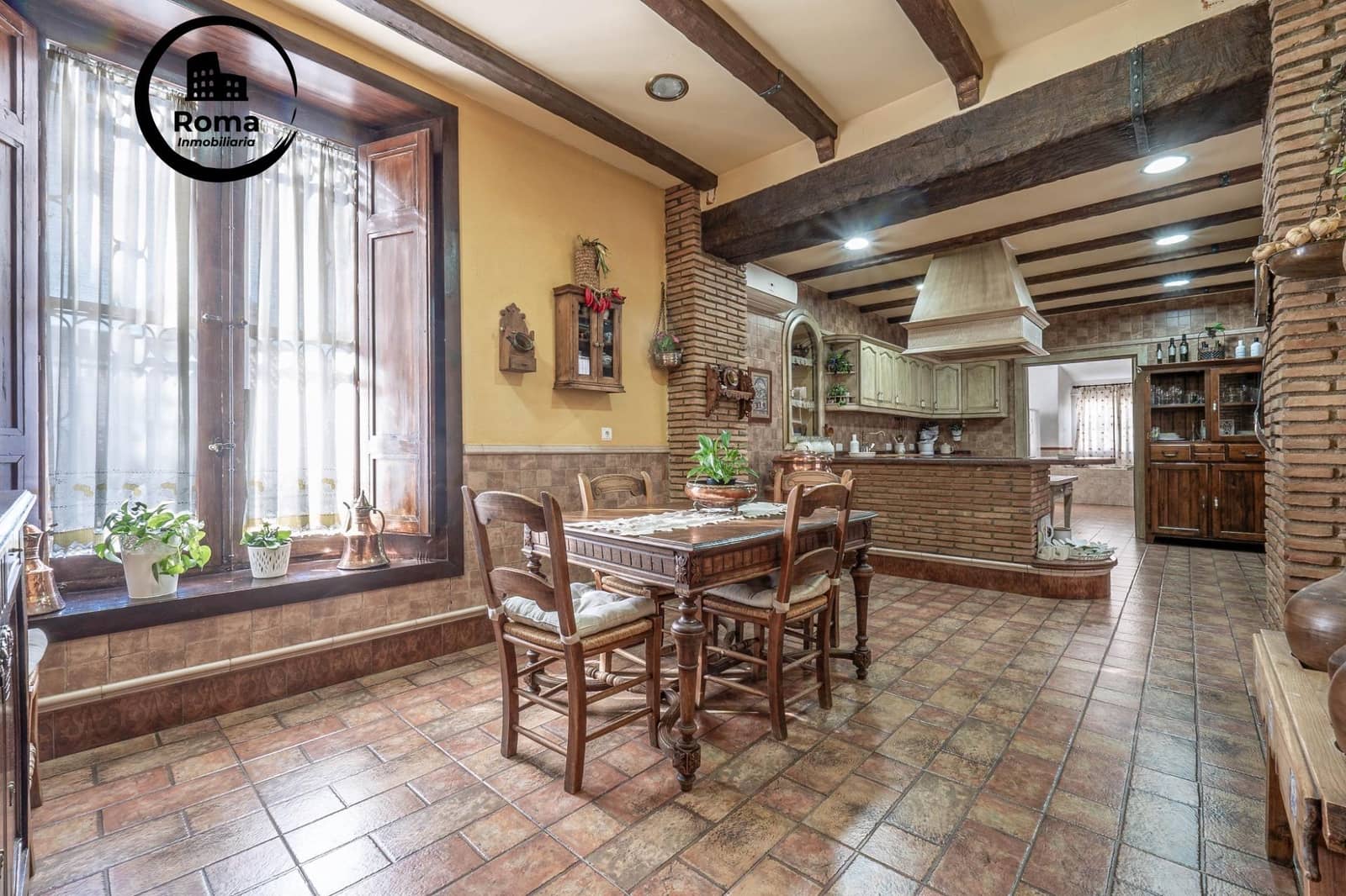 5 soveværelse Villa til salg i Ogijares med swimmingpool - € 725.000 (Ref: 9449442)