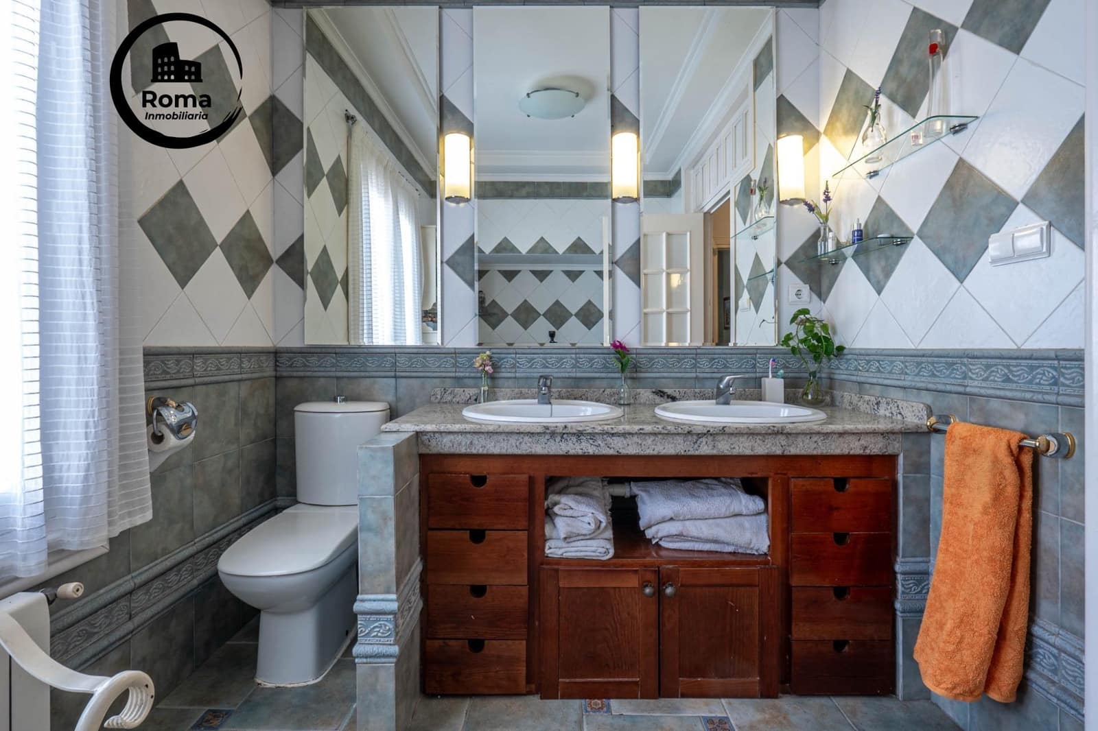 5 soveværelse Villa til salg i Ogijares med swimmingpool - € 725.000 (Ref: 9449442)