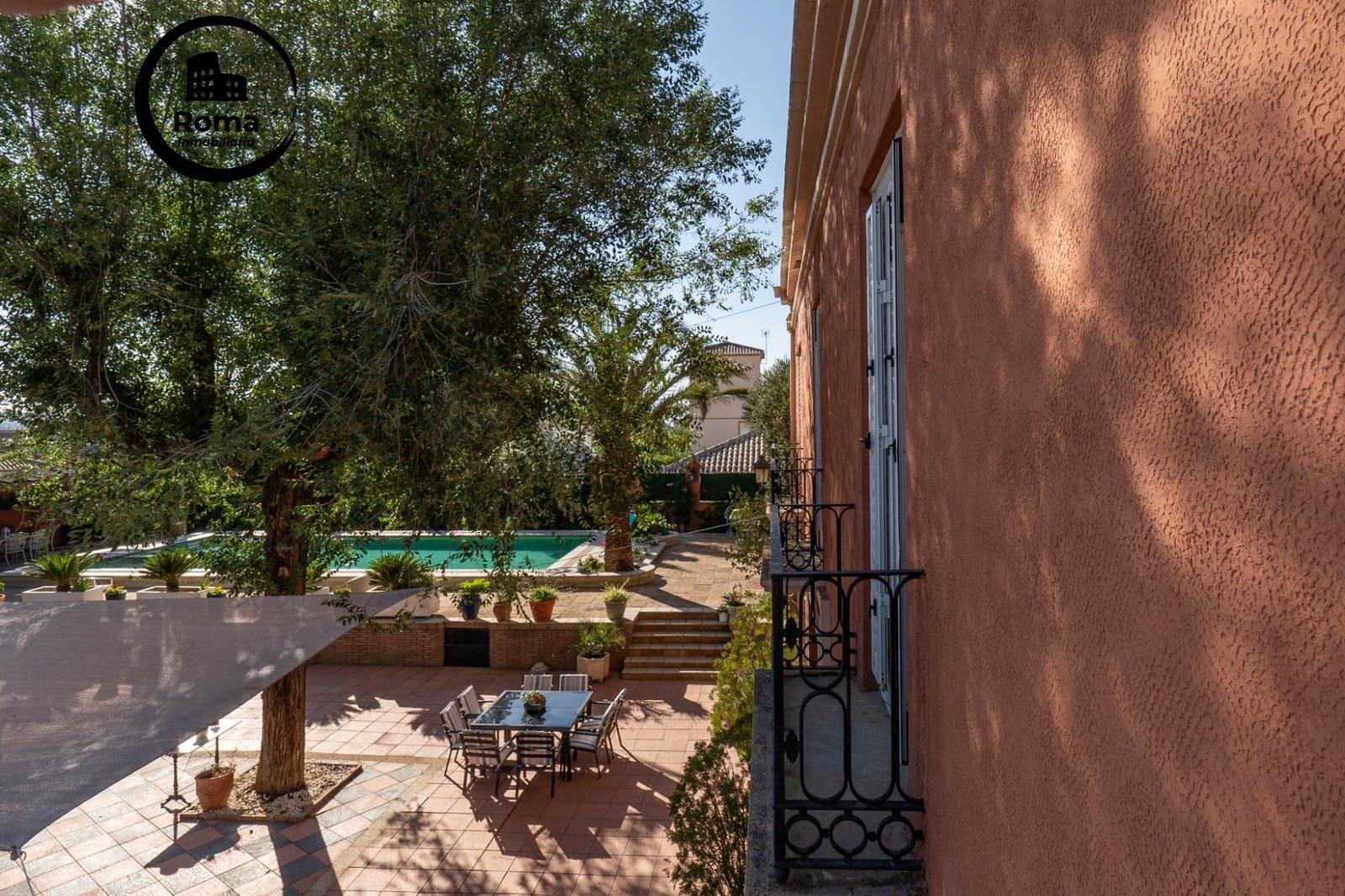 5 soveværelse Villa til salg i Ogijares med swimmingpool - € 725.000 (Ref: 9449442)