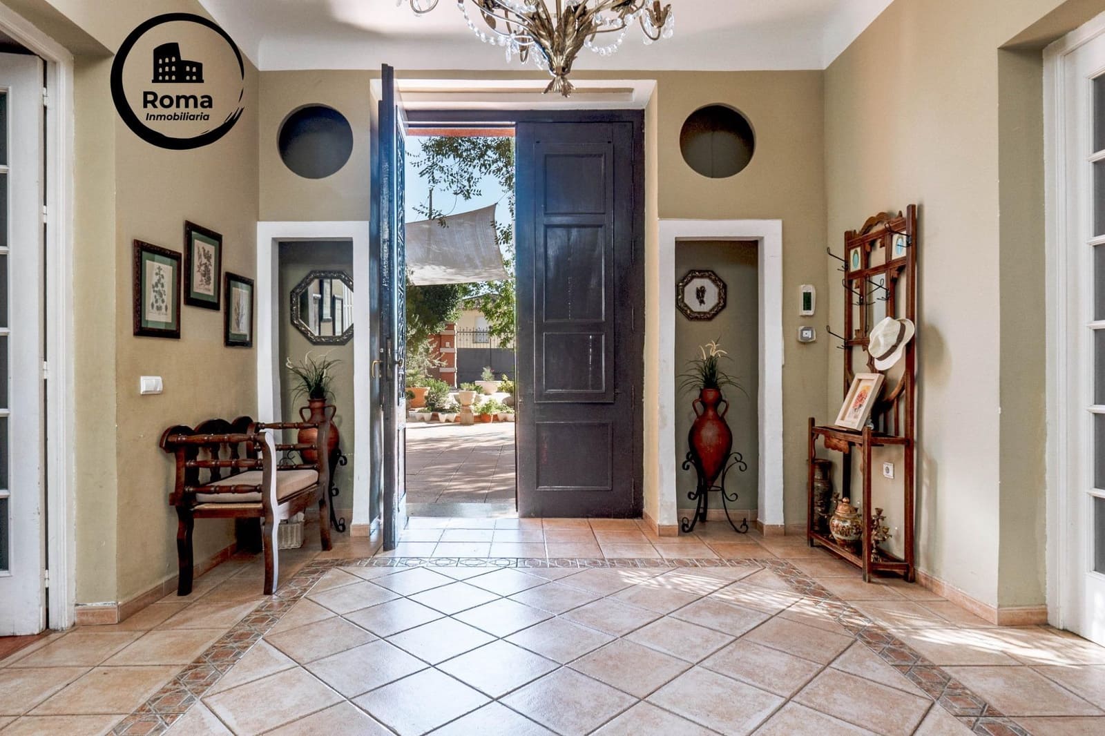 5 soveværelse Villa til salg i Ogijares med swimmingpool - € 725.000 (Ref: 9449442)