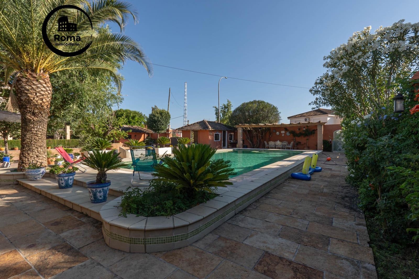 5 soveværelse Villa til salg i Ogijares med swimmingpool - € 725.000 (Ref: 9449442)