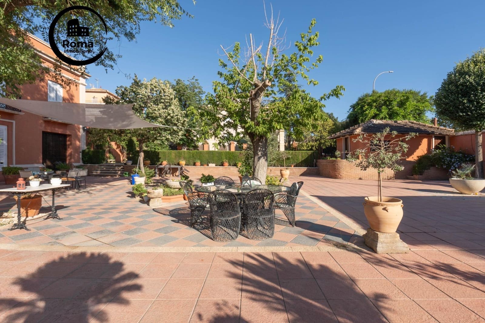 5 soveværelse Villa til salg i Ogijares med swimmingpool - € 725.000 (Ref: 9449442)