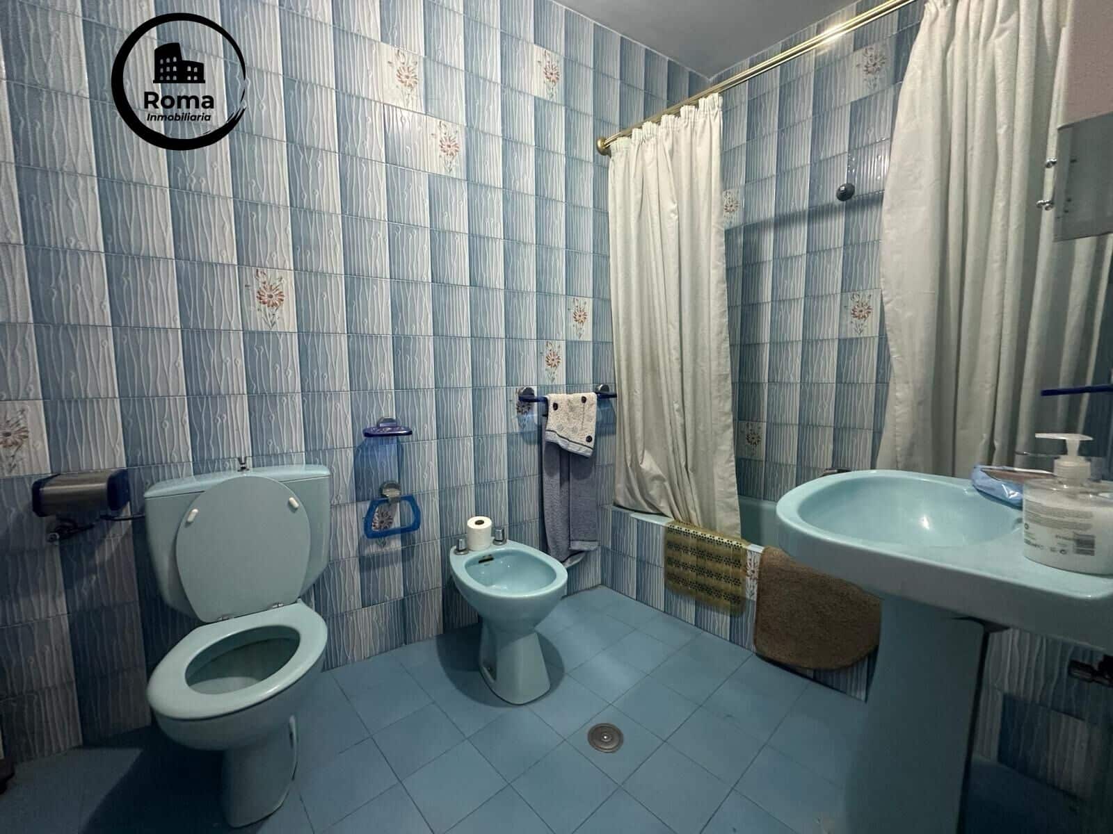 7 slaapkamer Huis te koop in Cadiar met garage - € 69.900 (Ref: 9449444)