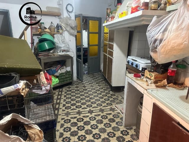 7 slaapkamer Huis te koop in Cádiar met garage - € 69.900 (Ref: 9449444)