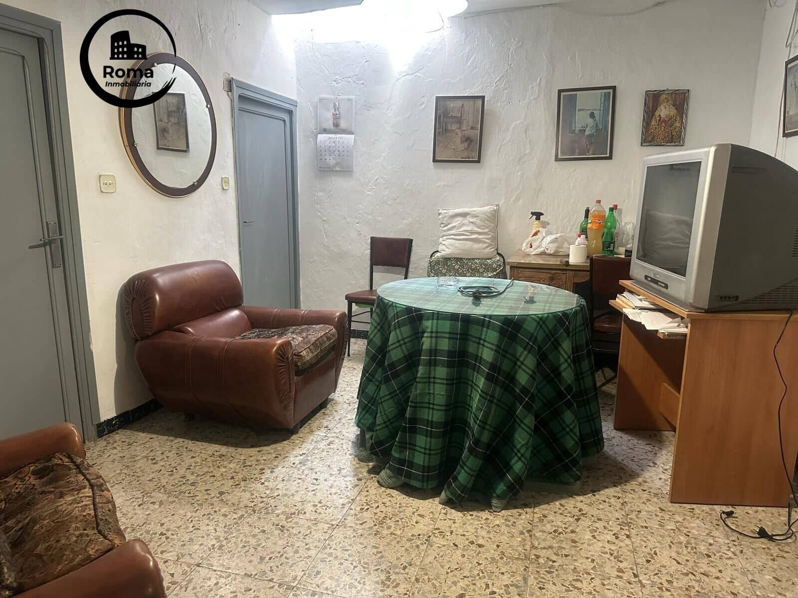 7 slaapkamer Huis te koop in Cadiar met garage - € 69.900 (Ref: 9449444)