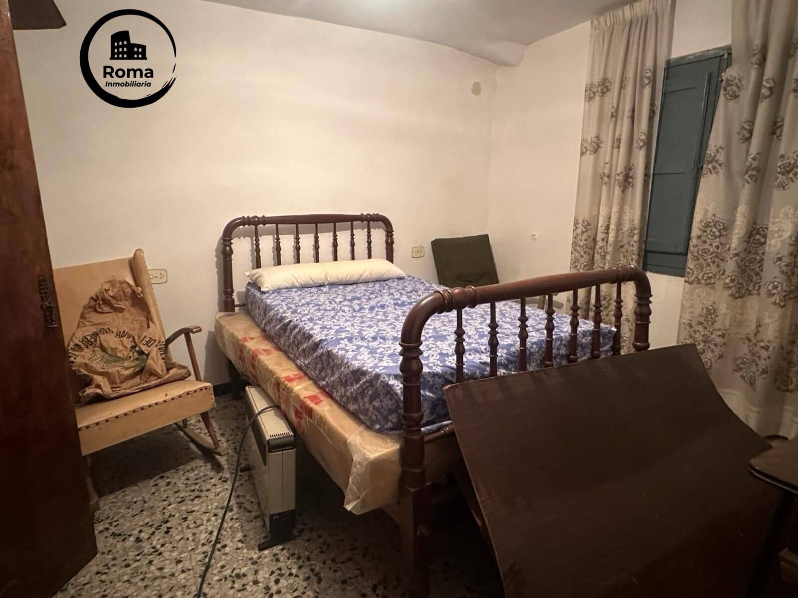 7 slaapkamer Huis te koop in Cadiar met garage - € 69.900 (Ref: 9449444)