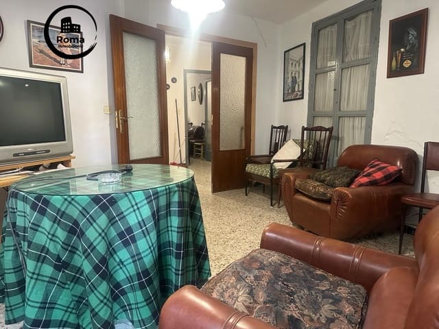 7 slaapkamer Huis te koop in Cádiar met garage - € 69.900 (Ref: 9449444)